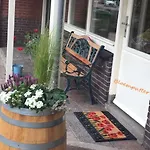 Guest house Oostvoornsch 4*