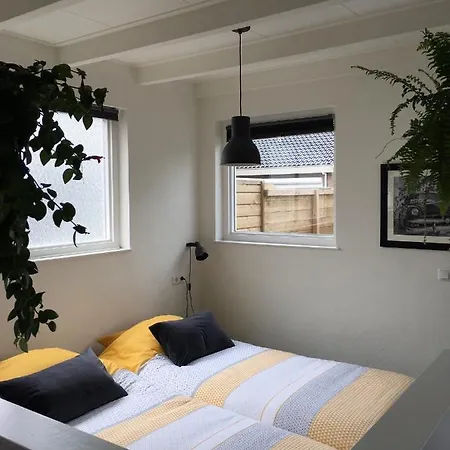 Oostvoornsch 4* 우스트부르네